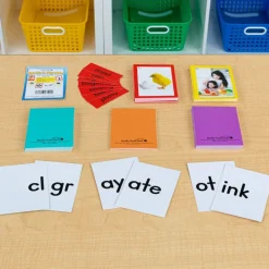 Blends and Digraphs Pocket Chart Tent And Cards Kit - 1 pocket chart, 115 cards