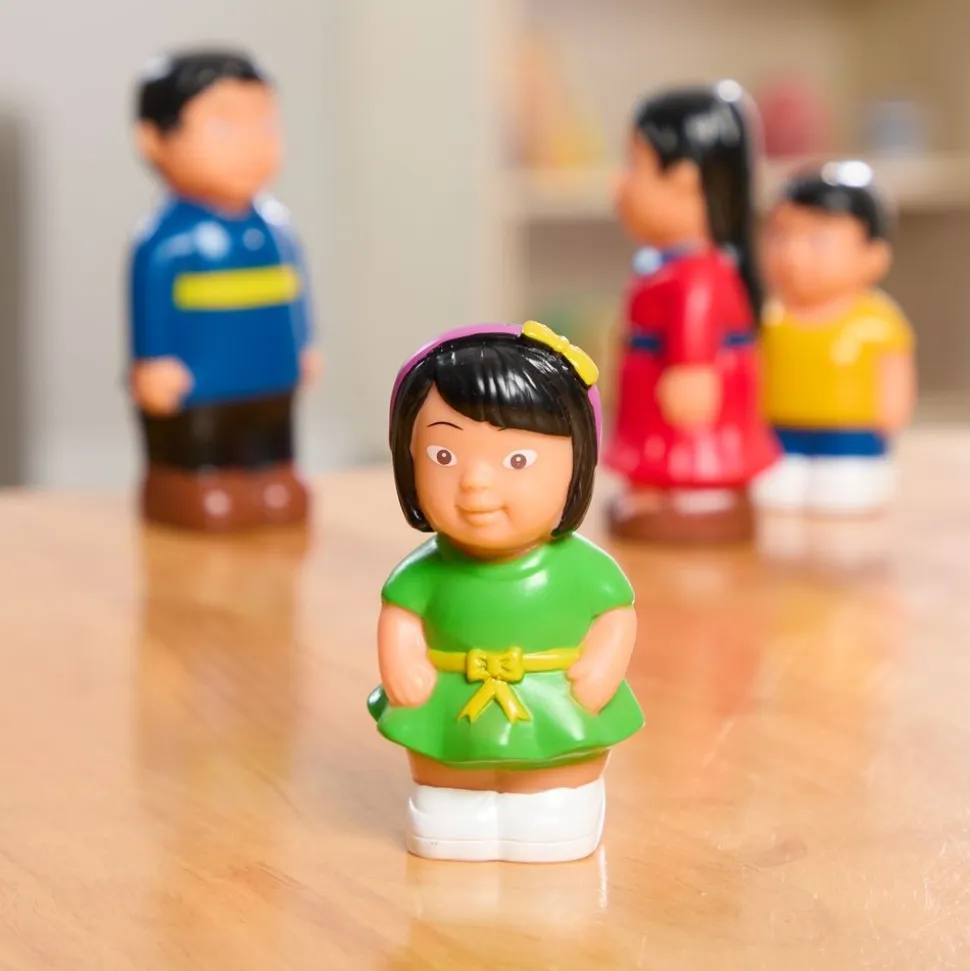 Chunky Asian Family Figures - Set of 4