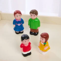 Chunky Caucasian Family Figures - Set of 4