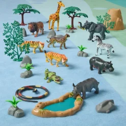 Excellerations® Jungle Animal Bucket - Set of 31 Pieces
