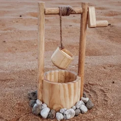 ExploreNook™ Wooden Water Well