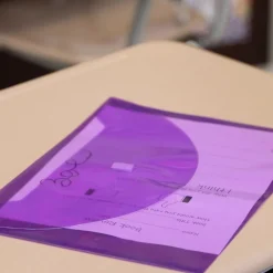 Plastic Envelopes With Hook-And-Loop Closures - 12 plastic envelopes