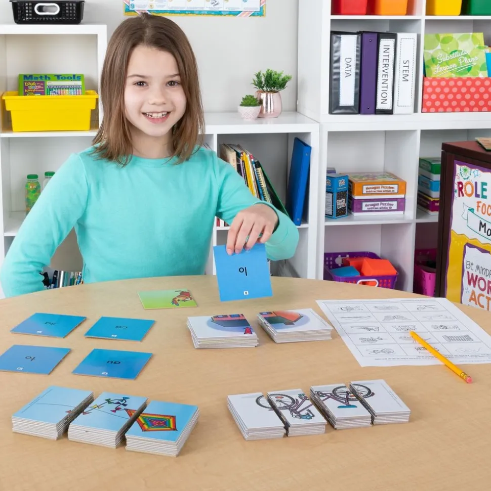 Really Good Stuff® Spanish Foundational Skills Literacy Centers: Grades K-1 - 10 Centers