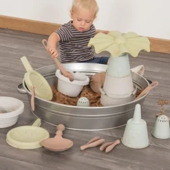 Sand and Water Kit - 21 Pieces