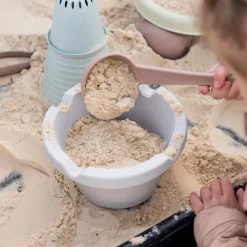 Sand and Water Kit - 21 Pieces