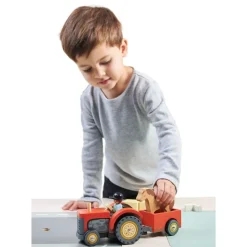 Tender Leaf® Farmyard Tractor