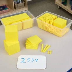 Think. Model. Learn.™ Base Ten Set